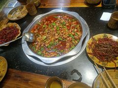 -盐井记·自贡美蛙鲜锅兔(中和店)