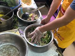 -周良天山牛杂城(天山路总店)