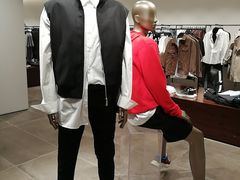 -URBAN REVIVO(高德置地广场·春广场店)
