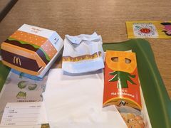-麦当劳(展览路店)