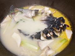 -咕嘟草帽鱼·牛奶一样的鲜鱼汤(包河万达广场创始店)