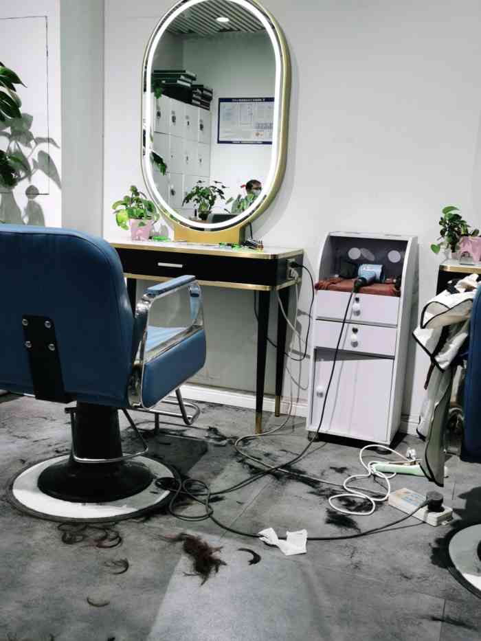 梵谷造型全国连锁(开发区起航店)-"【项目】接发留了好久短发,想留长