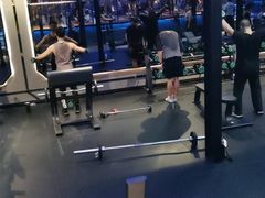 -滨力健身俱乐部