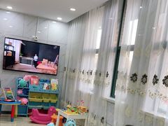 -茂菊口腔连锁(浦东南路店)