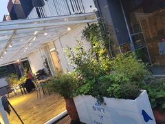 -春树下·树屋花房西餐厅(罍街AS1980店)