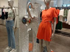 -URBAN REVIVO(上海中庚漫游城店)