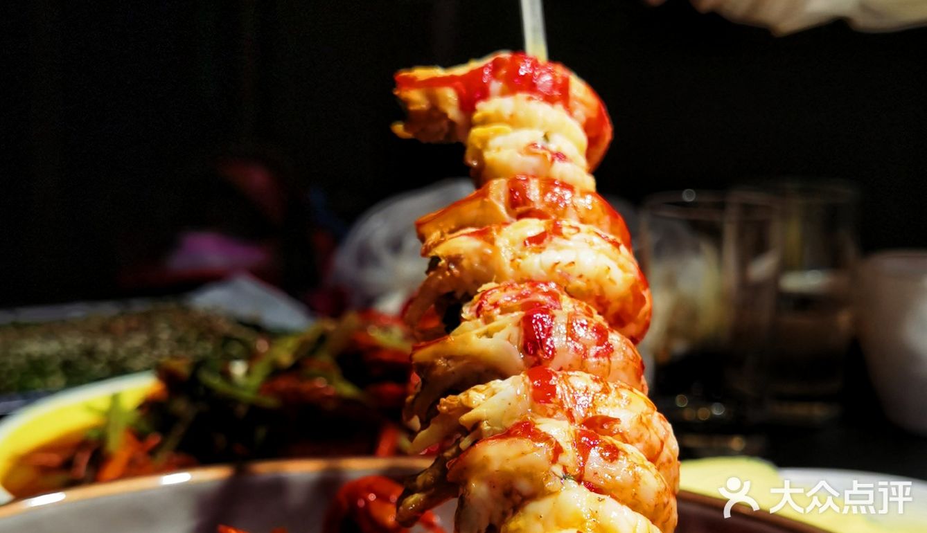 有好声音歌手驻唱的网红小龙虾乐园,还是闵行热门榜第一!