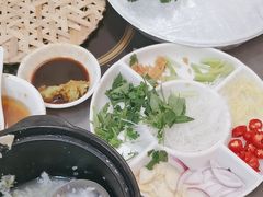 -官塘陈记鱼生·潮汕砂锅粥·牛肉火锅(潮枫路总店)