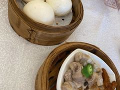 鸳鸯排骨拼凤爪-龙的酒楼·手工早茶·顺德菜(近良路店)