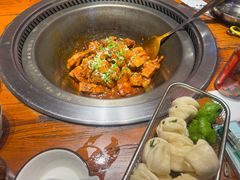-山河屯铁锅炖(哈西站店)