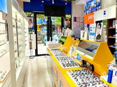 -诺柯视眼镜-蔡司依视路官方工厂店(淞南一店)