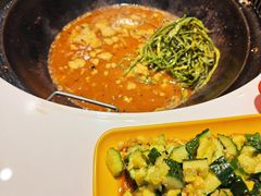 -地锅公社·现炒地锅鸡·地锅鱼·夜宵(罗锦路店)