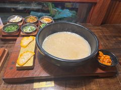 -银米·云南传统过桥米线(双廊黑金冠店)