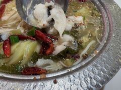 -姚姚酸菜鱼·金戈戈香港豉油鸡(喜荟城联名店)
