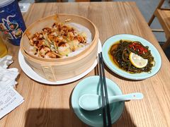 酸辣虾肉馄饨-缸鸭狗(天一广场店)