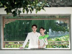 -雪中彩影婚纱摄影·微光艺术中心