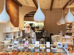 -VERIE BAKEHOUSE