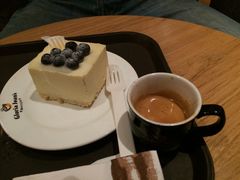 -Gloria Jean's Coffees