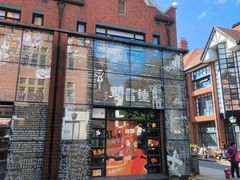 -钟书阁(松江泰晤士小镇店)