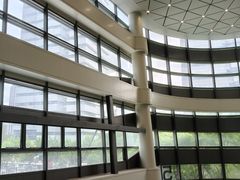 -上海跨国采购会展中心