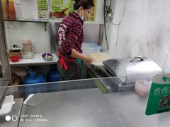 -伦记软滑肠粉