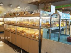 面包甜点陈列柜-花园饼屋·吐司蛋糕面包(星海店)