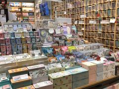 -猫的天空之城概念书店(杭州南宋御街店)