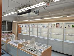 -无奔眼镜·蔡司·依视路授权店(朝阳大悦城店)