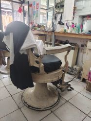 -兰建理发店