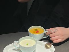 -左庭右院鲜牛肉火锅黑金店(陆家嘴中心店)