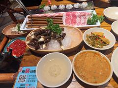 -老牌坊云南鱼豆花火锅(爱建店)