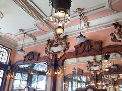 -Majestic Café