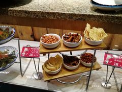 -野山舂·贵州现舂酸汤火锅(鸿通城店)