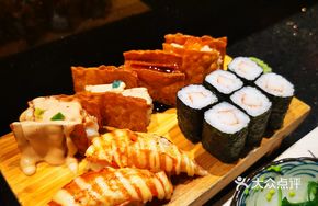 Signature Four-Style Crunchy Delight