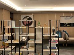 -深圳龙华大浪商业中心亚朵X酒店