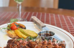 Charcoal-Grilled Wagyu Beef Short Ribs