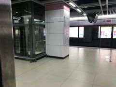 -螃蟹岬(地铁站)