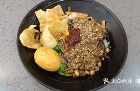Spicy Meat Sauce Dry Noodles with Luosifen