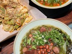 -八月美食小馆(银泰城总店)