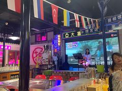 -马路牙子烧烤音乐酒馆(望京店)
