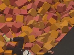 -极限PLAY运动娱乐新世界·团建派对表演休闲馆·室内高空游乐园