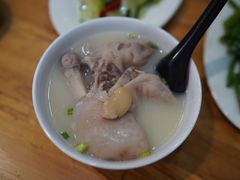 -雷祖芳老妈蹄花店