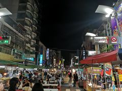 -六合夜市