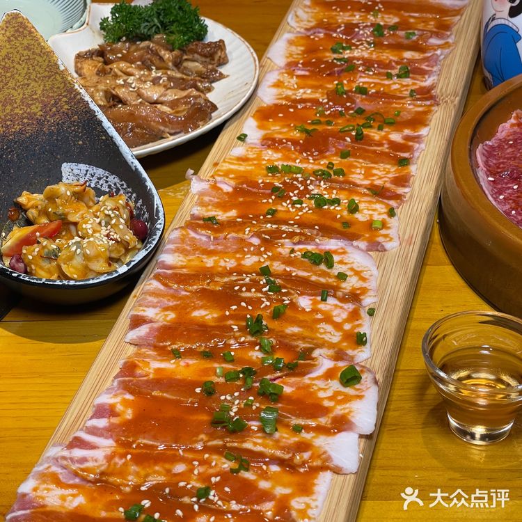 成都老牌日式烧肉丨实惠量大，和牛、五花、寿司好好吃😆