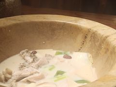-滇香肴·云南菜蒸汽石锅鱼(云南北路店)