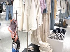 -ZARA(大上海时代广场店)