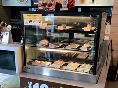 面包甜点陈列柜-麦当劳(百利广场店)