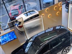 -上海宝信宝马4S店