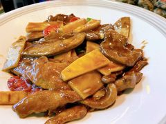 酸笋炒猪肝-阿忠食坊大排档·20年老店(万象城店)