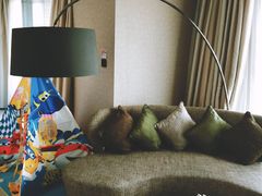 -上海滴水湖皇冠假日酒店